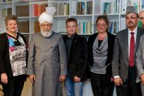 El Alcalde de Hvidovre da la bienvenida a Dinamarca al Líder de la Comunidad Ahmadía del Islam